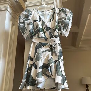 Resort wear mini dress